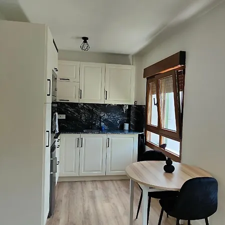 Digital Nomad Paradise - Garaje/pc Monitor Apartmán Salinas (Castrillon)