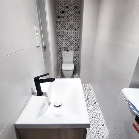 Digital Nomad Paradise - Garaje/pc Monitor